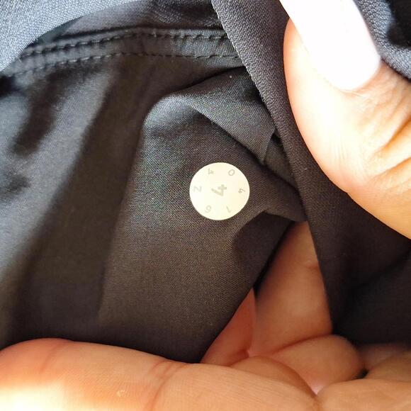 Lululemon Black Jogger Size 4 - Picture 6 of 7